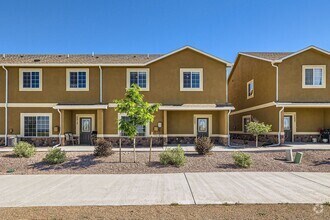 Building Photo - 3 bedroom townhome on north side, attached...