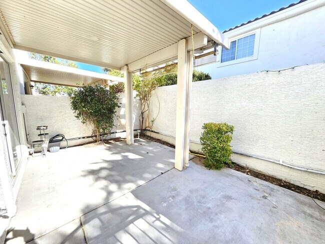 Building Photo - 432 Winthrop Pl