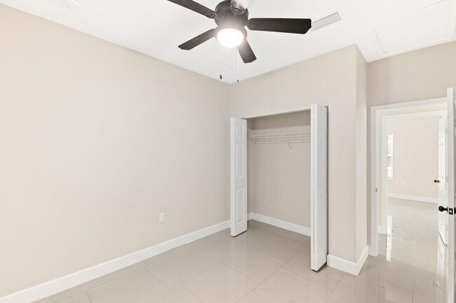 Building Photo - 2770 Schaller Rd