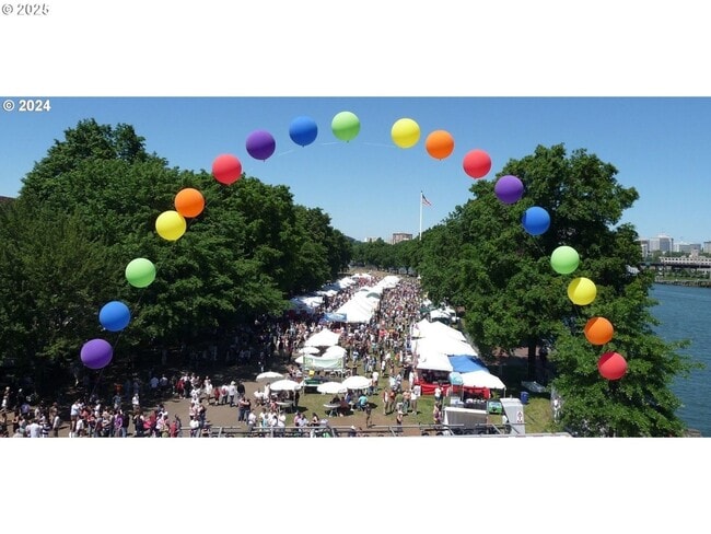 Building Photo - Modern Waterfront Living at The McCormick Pier! Call TODAY to schedule a tour! 503-664-4101