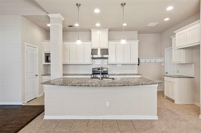 Building Photo - 1122 Alpine Dr