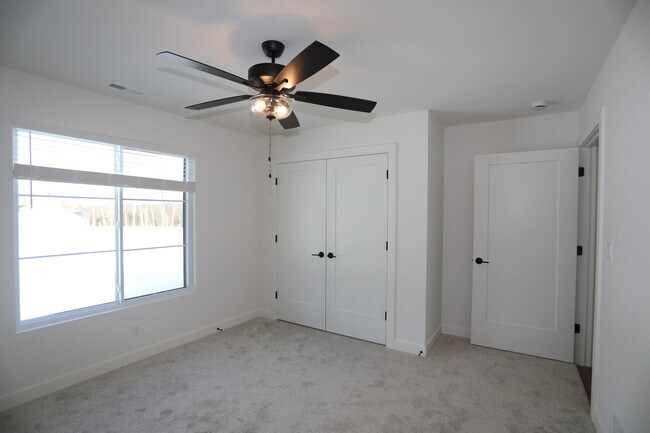 Building Photo - 4400 Kingston Heath Dr