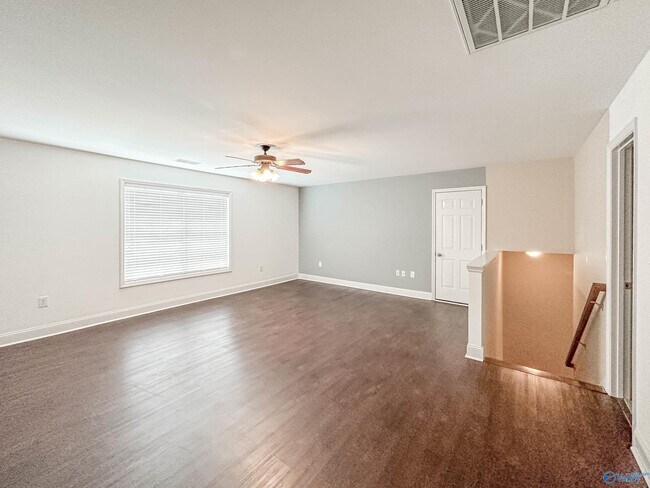 Building Photo - 2303 Palisades Ct SW