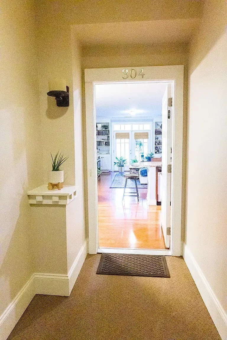 Entryway - 518 Clarice Ave