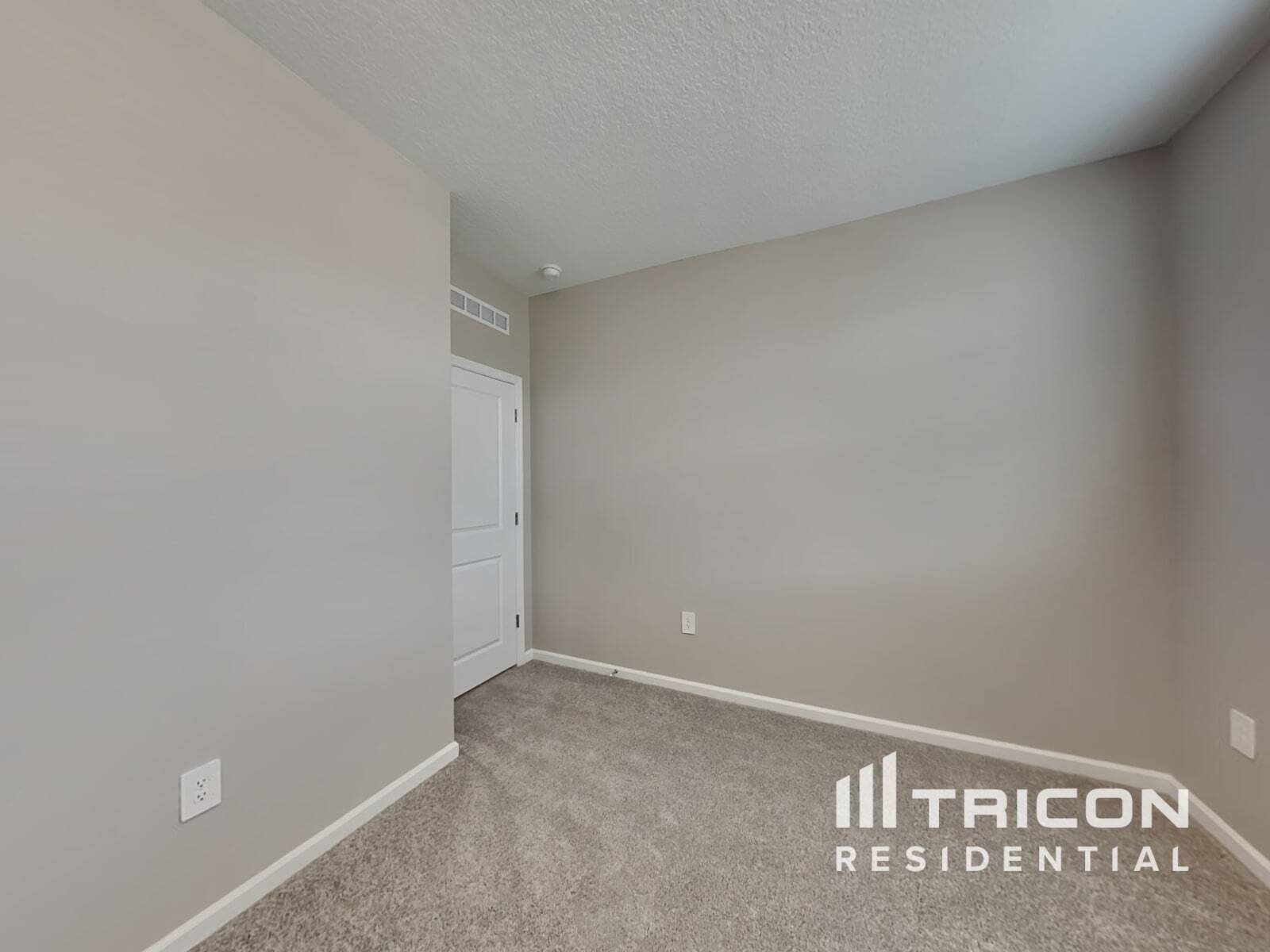 Building Photo - 743 Honeyrock St
