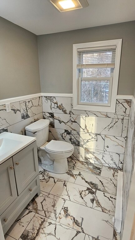 Building Photo - 825 Scenic Hwy