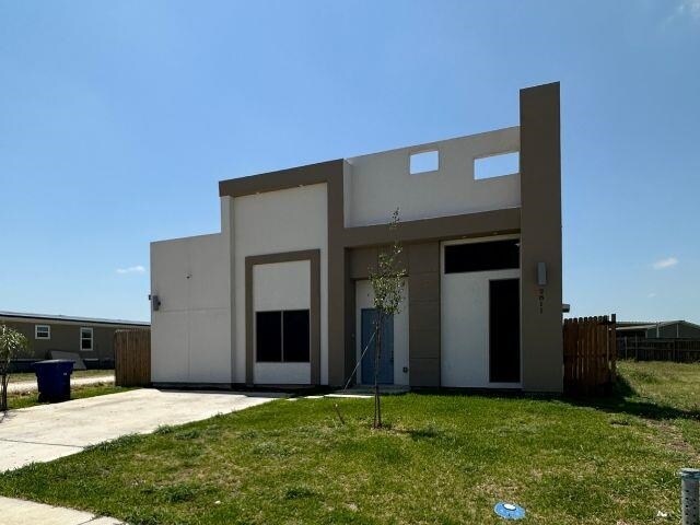 Building Photo - 2811 Lavanda Dr