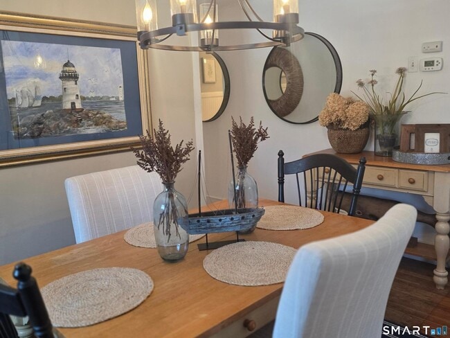 Building Photo - 84 E Main St