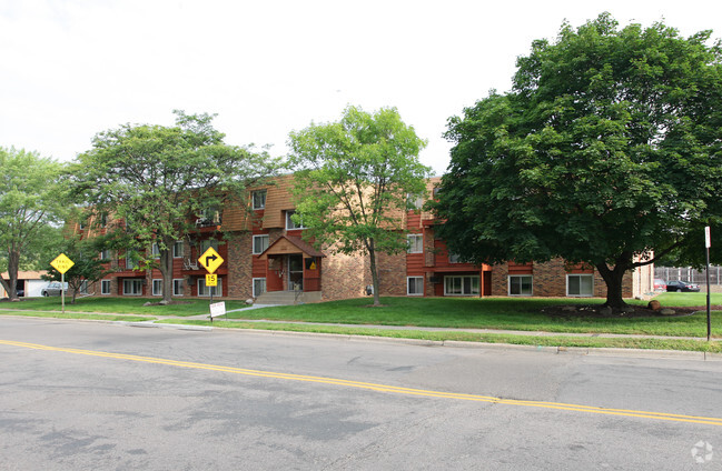 Primary Photo - West 28th St Apartments