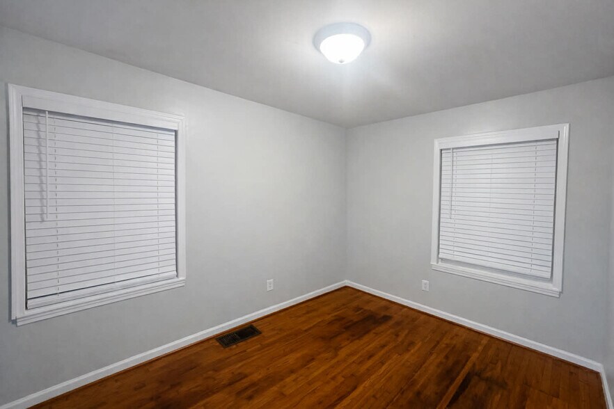 Building Photo - 8122 Rugby Ave