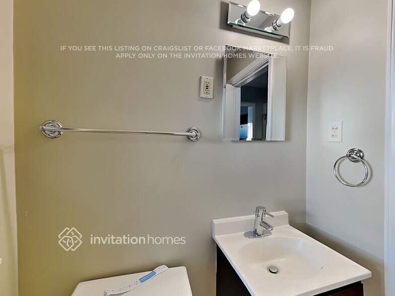 Building Photo - 2254 14th Ave