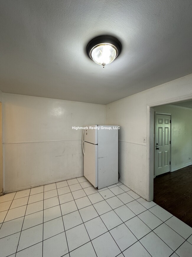 Building Photo - 8242 Kilpatrick Ave