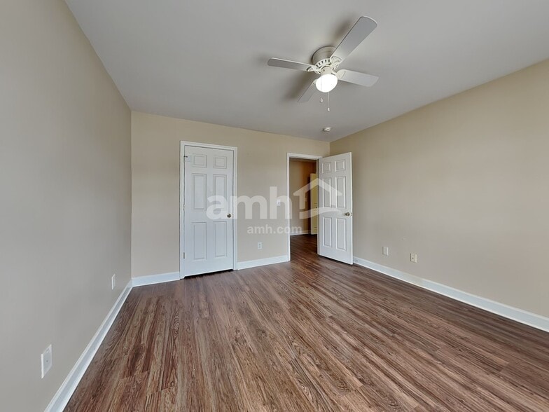 Building Photo - 101 Sedge Meadow Dr