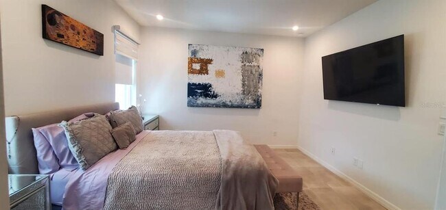 Building Photo - 11987 Globe St