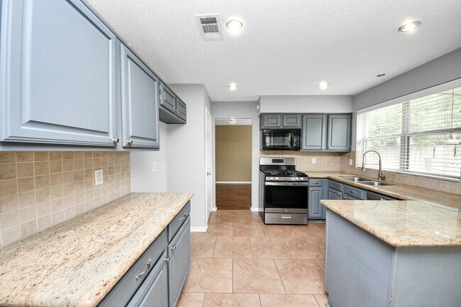 Building Photo - 11318 Willow Field Dr