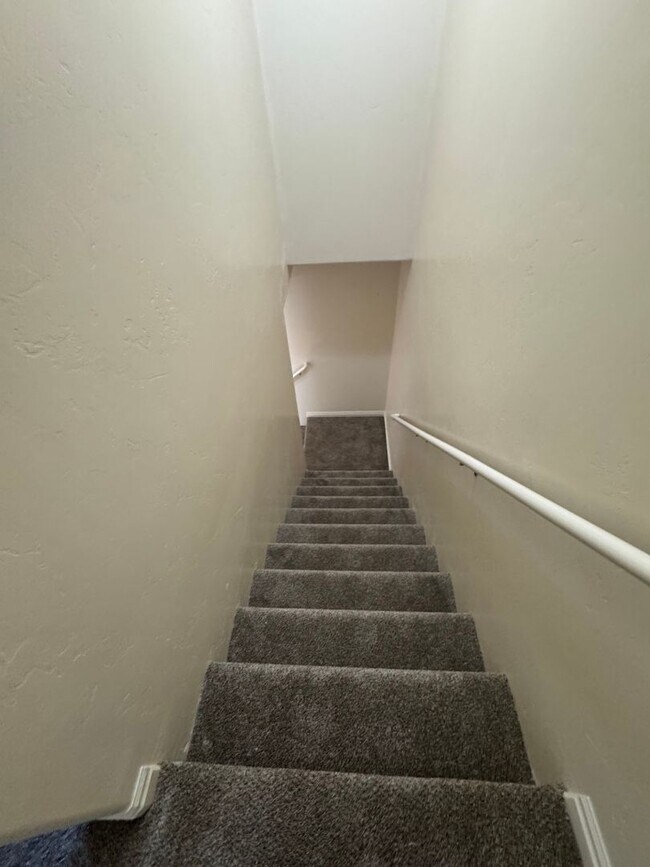 Building Photo - 1385 S 675 E