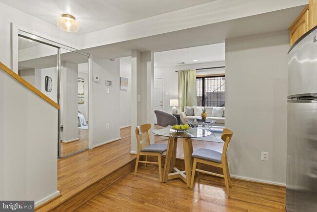 Building Photo - 1435 Corcoran St NW