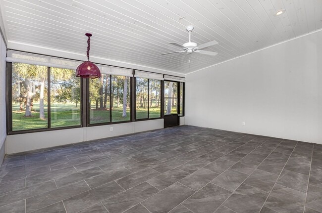 Building Photo - 1250 Admiralty Blvd