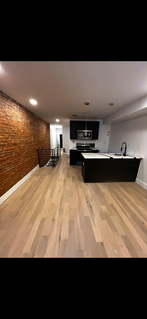 Building Photo - 124 N Felton St