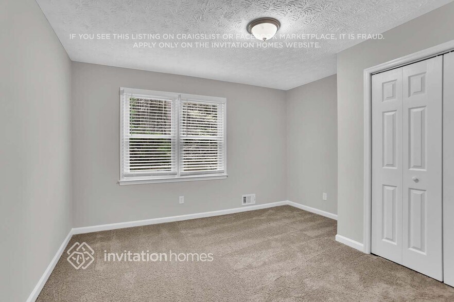 Building Photo - 2647 Peyton Woods Trail SW