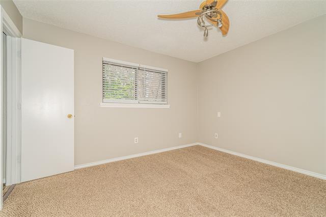 Building Photo - 112 Bluebonnet Dr