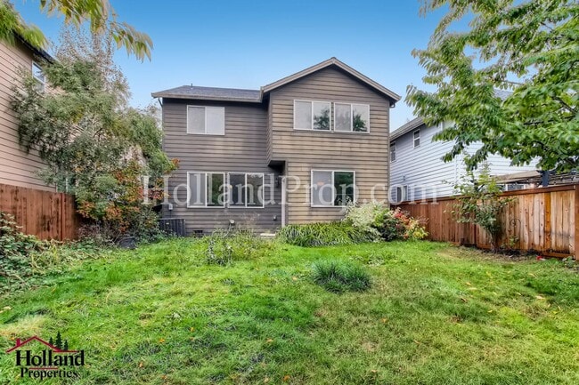 Building Photo - Bright & Spacious 3-Bedroom Hillsboro Home Backing to Green Space!