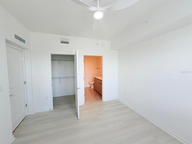Building Photo - 5563 Millennia Park Dr