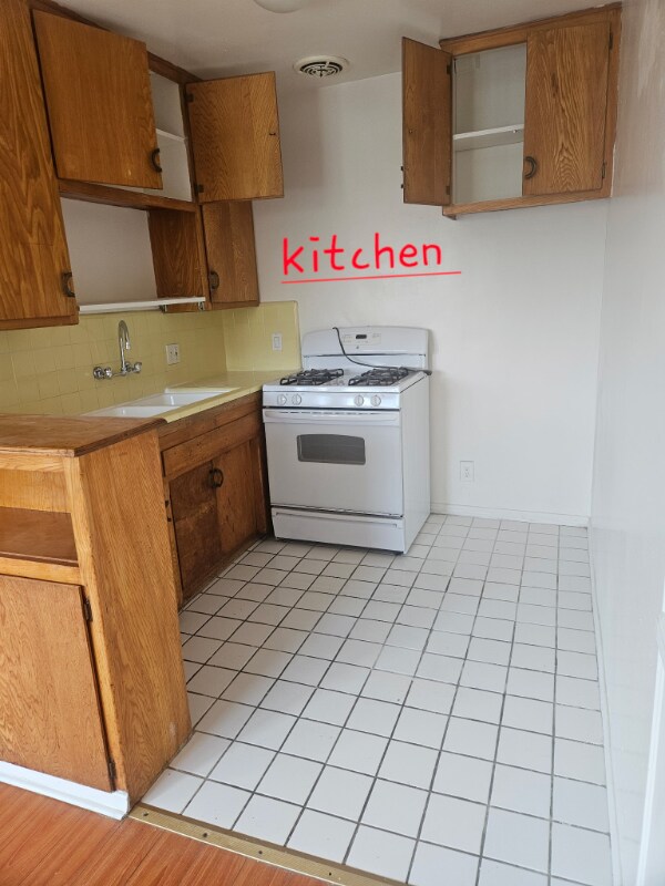 Building Photo - 3028 4th St