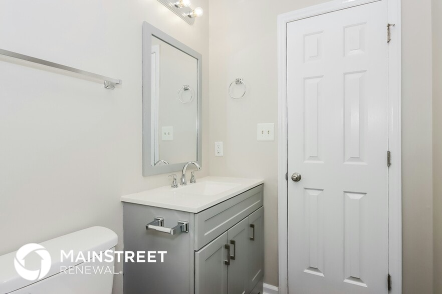 Building Photo - 919 Briarcliff Rd