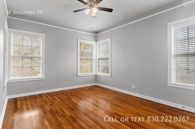 Building Photo - 336 E Lullwood Ave