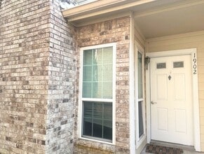 Building Photo - 7575 Cambridge St