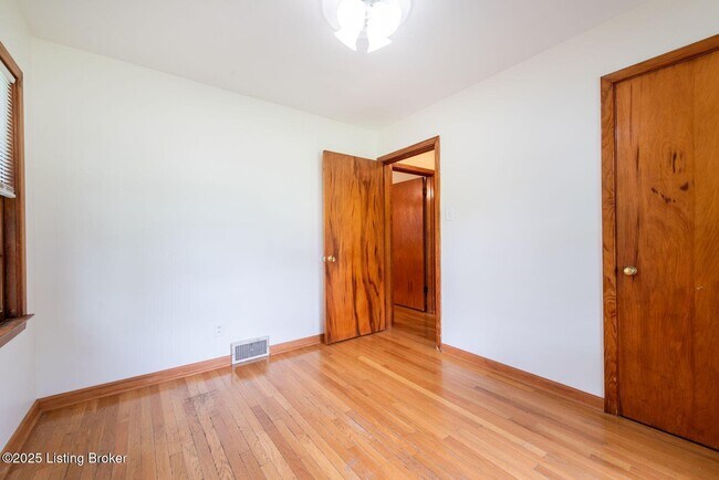 Building Photo - 2816 Milburn Ave