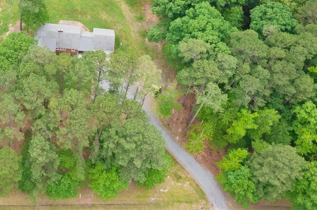 Building Photo - 12383 W Patrick Henry Rd