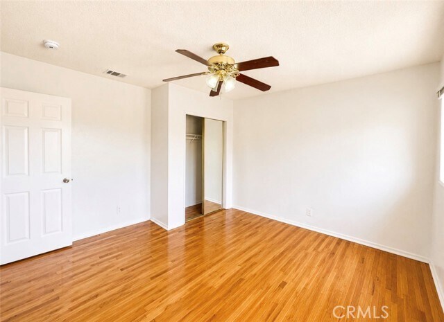 Building Photo - 1372 W 36th St