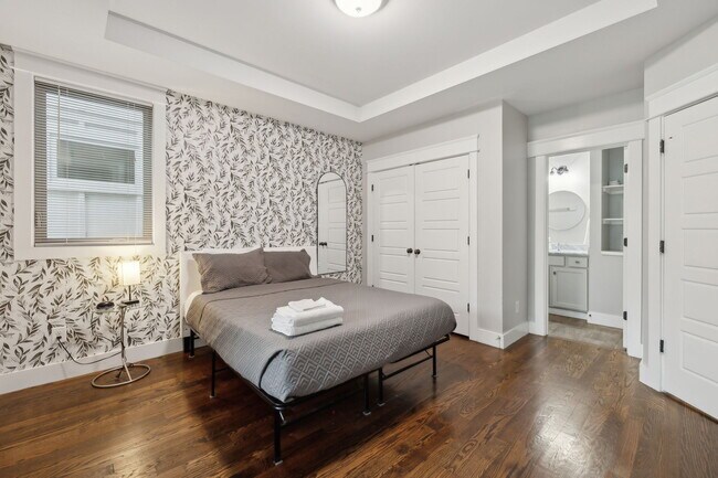 Building Photo - 1405B Stainback Ave