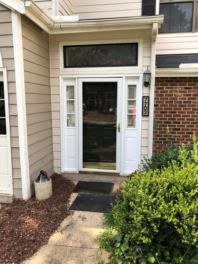 7703 Falcon Rest Cir 7703 Falcon Rest Cir Raleigh NC 27615