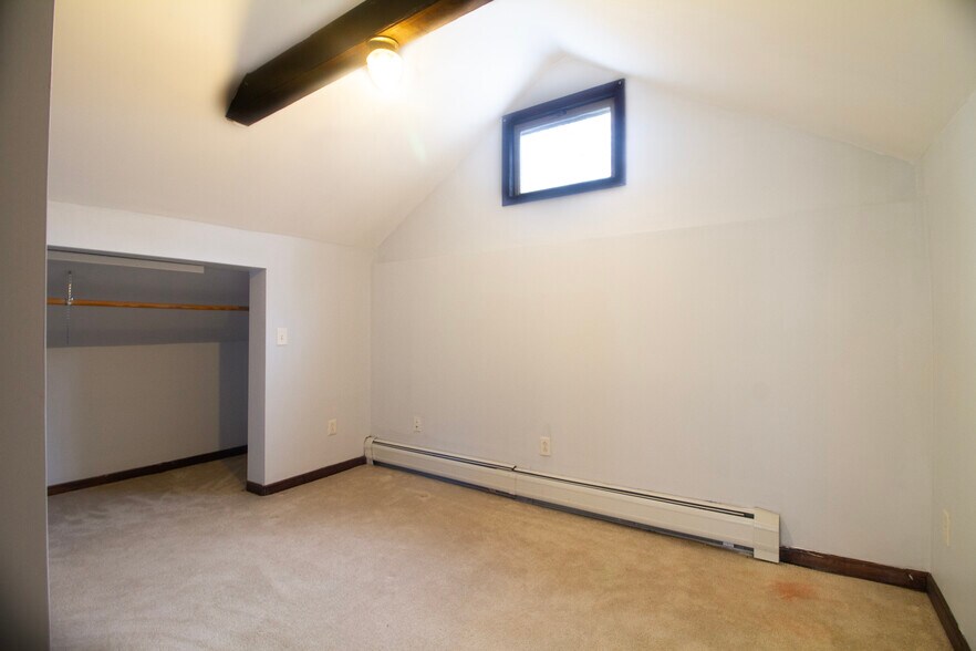 Building Photo - 21B Hoydens Hill Rd