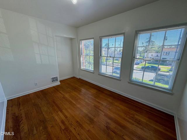 Building Photo - 1428 Oak St