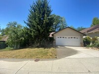 Building Photo - 331 Vistamont Dr
