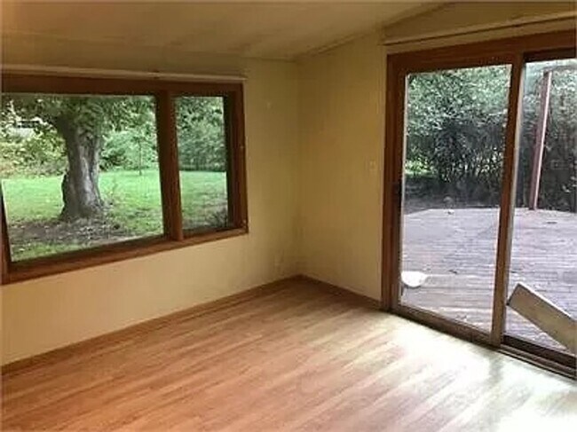 Building Photo - Charming Home in the Heart of St. Louis Park