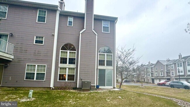 Building Photo - 32 Ketley Pl