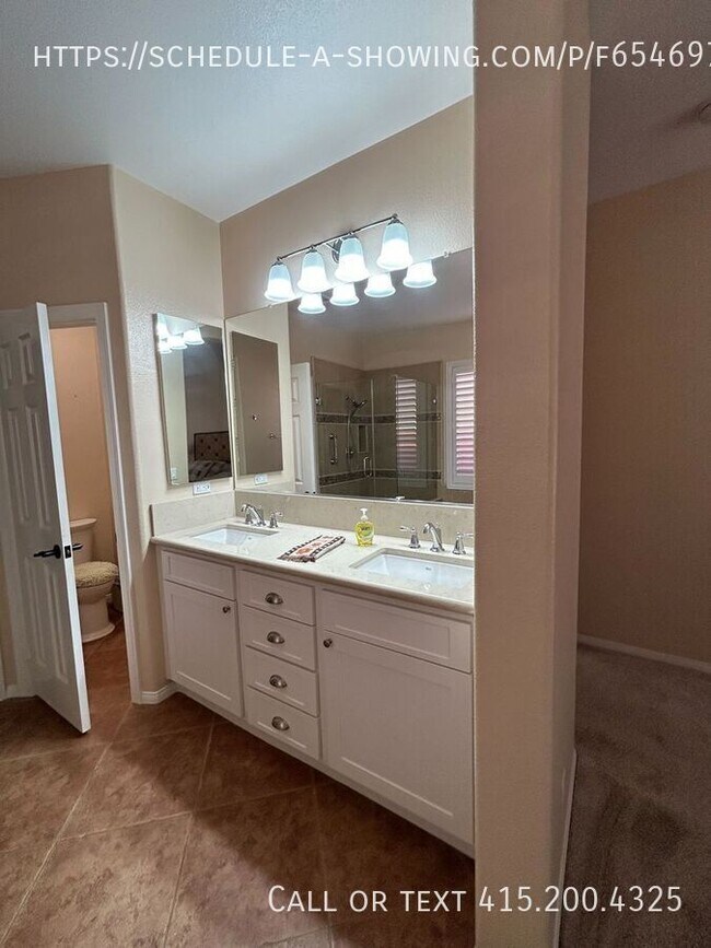 Building Photo - 30934 Crystalaire Dr