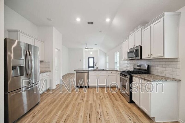 Building Photo - 10022 Granite Grove Ln
