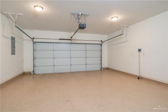 Building Photo - 23 Sunset Dr