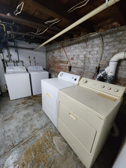 Building Photo - 95 3rd Ave