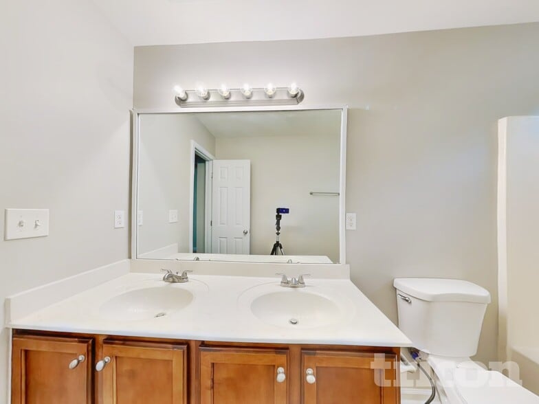 Building Photo - 3118 Genlee Dr