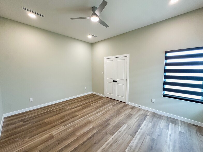 Building Photo - 4602 Juniper Cir