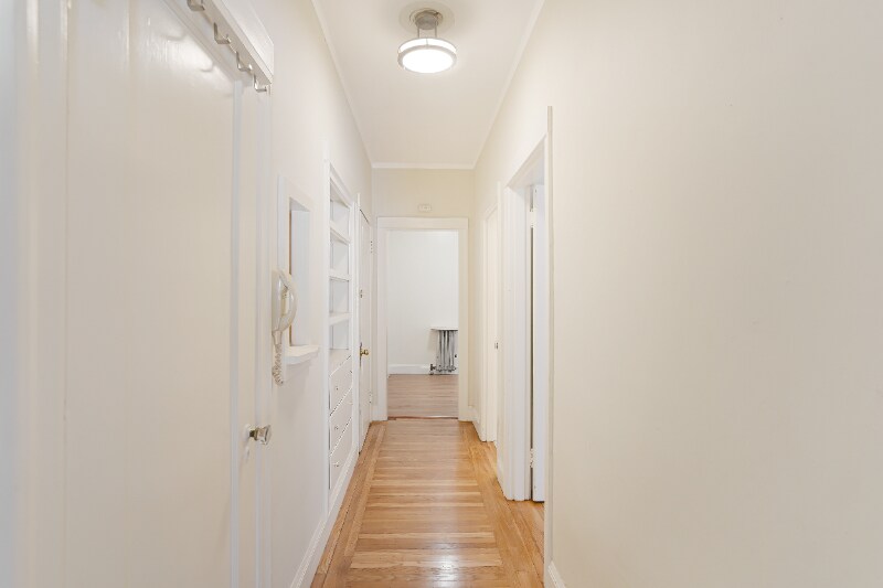 Building Photo - 1732 6th Ave