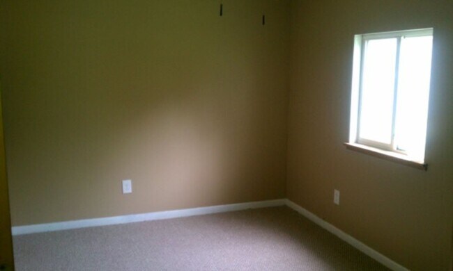 Building Photo - 4636 Starmer Dr