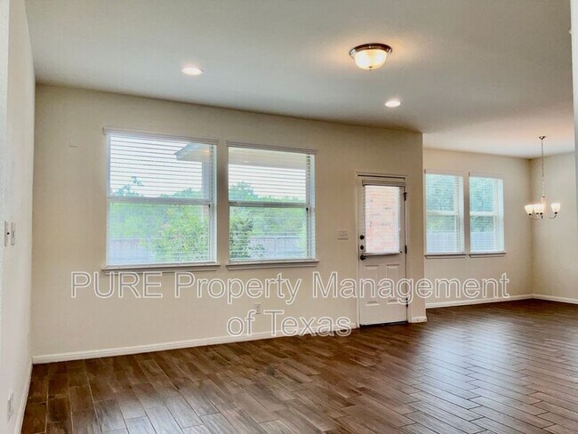 Building Photo - 417 Cinnamon Teal Ln